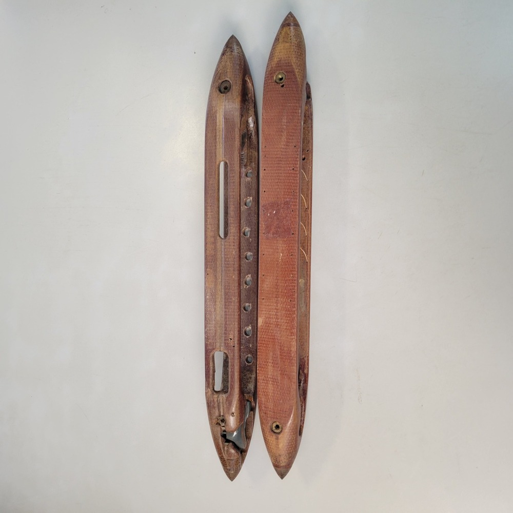 Vintage Wooden Textile Loom Shuttles Set of Two Weaver Tools Draper and Formica - Picture 11 of 12